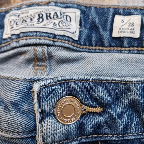Lucky Brand Lolita Regular Boot Cut Jeans  Size 28 - Picture 6 of 12